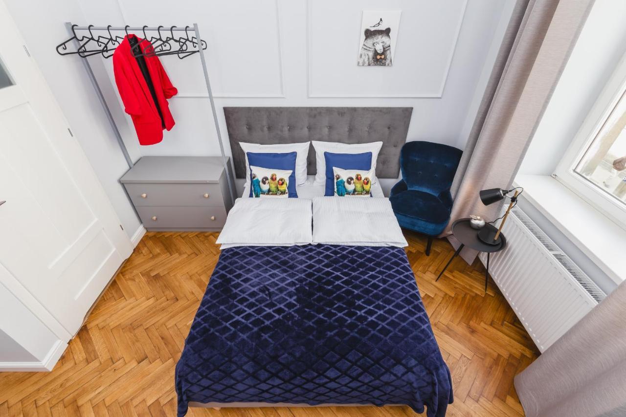 Traveler'S Best Choice - Old Town Guesthouse - By Upstairs Краків Екстер'єр фото